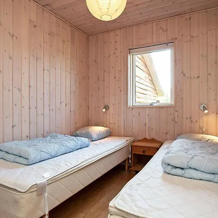 10 Person Holiday In Harbo Re Harboør
