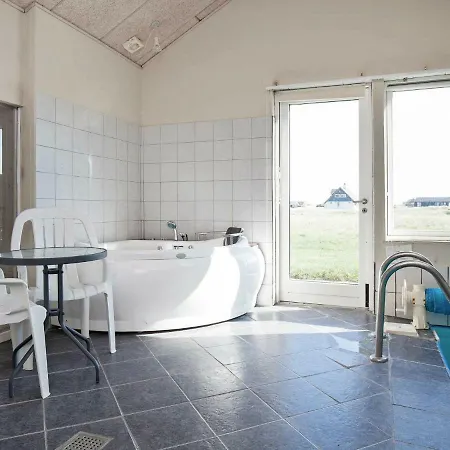 10 Person Holiday In Harbo Re