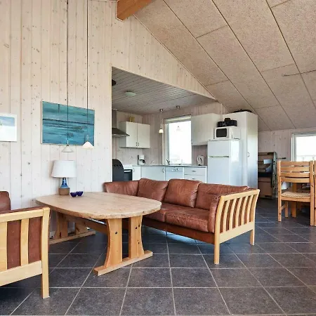 10 Person Holiday In Harbo Re